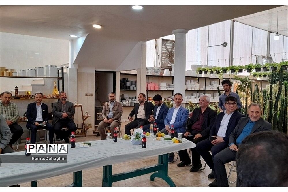 کارگاه مهارتی مشاوران مدرسه در پاکدشت