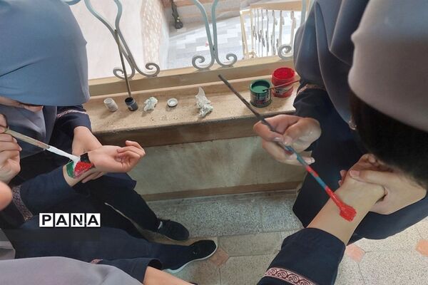 حمایت دانش‌آموزان دبیرستان حضرت خدیجه از جبهه مقاومت و محکومیت رژیم صهیونیستی