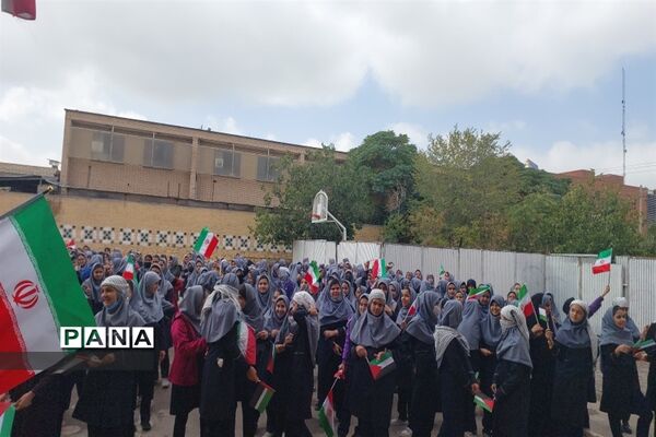 حمایت دانش‌آموزان دبیرستان حضرت خدیجه از جبهه مقاومت و محکومیت رژیم صهیونیستی