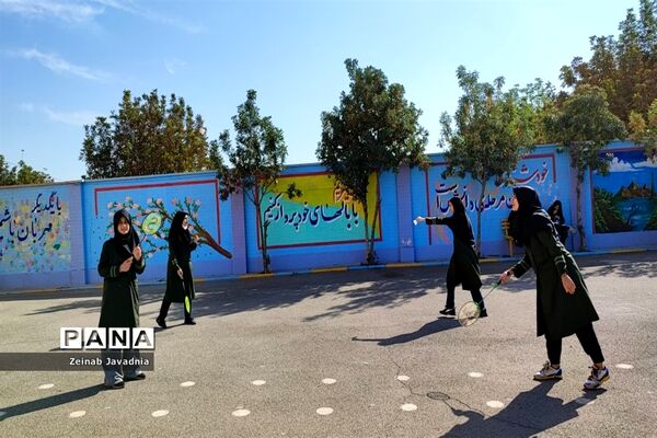برگزاری المپیاد‌های ورزشی به‌مناسبت هفته تربیت‌بدنی در مدرسه شهدای اقتدار ملارد