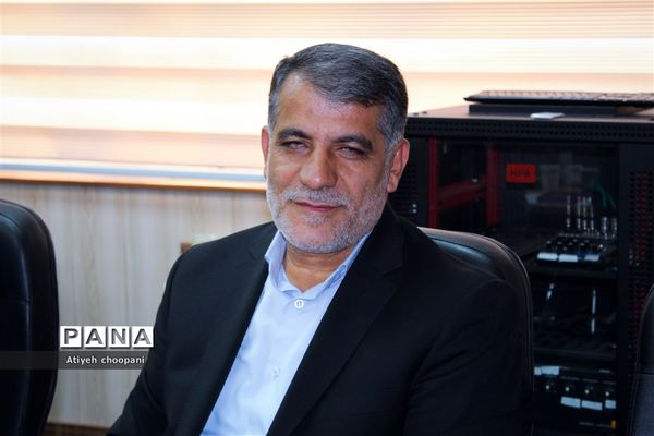 نشست  هماهنگی‌ اجرایی مراسم یوم الله ۱۳ آبان در اداره‌کل آموزش و پرورش شهر تهران