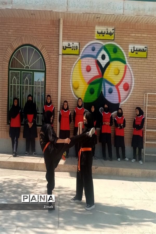 گرامیداشت هفته تربیت‌بدنی و ورزش در دبیرستان حضرت مریم(س) شهرستان کاشمر