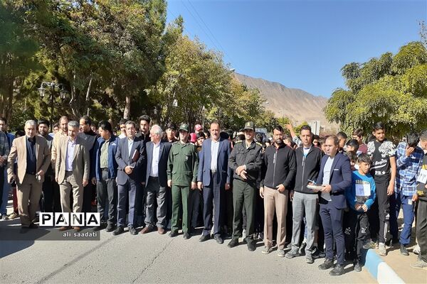 برگزاری مسابقات دو و میدانی ویژه دانش‌آموزان پسر مقطع متوسطه اول شهرستان کلات