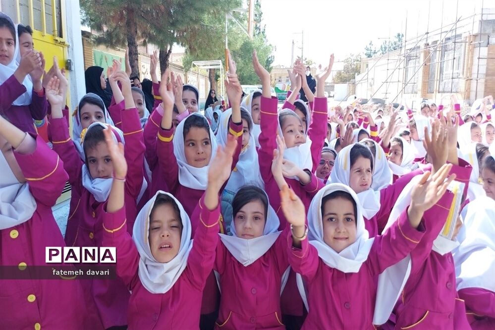 جشن میلاد امام حسن عسکری(ع) در دبستان سمیه شهرستان فاروج