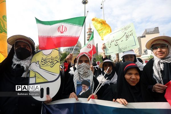 اجتماع دانش‌آموزان درحمایت از کودکان غزه