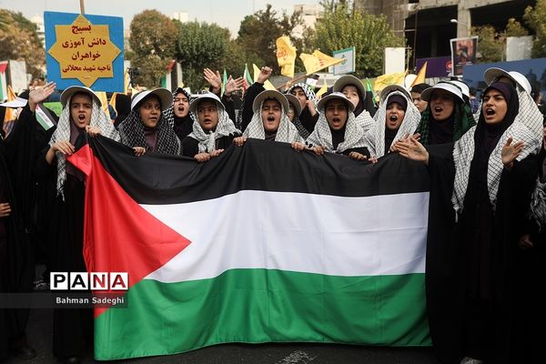 اجتماع دانش‌آموزان درحمایت از کودکان غزه