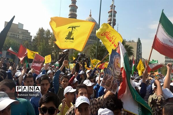 اجتماع دانش‌آموزان درحمایت از کودکان غزه