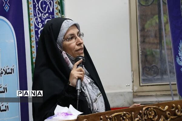 مراسم تقدیر از معلمان و دانش‌آموزان جهادی در ناحیه دو ری