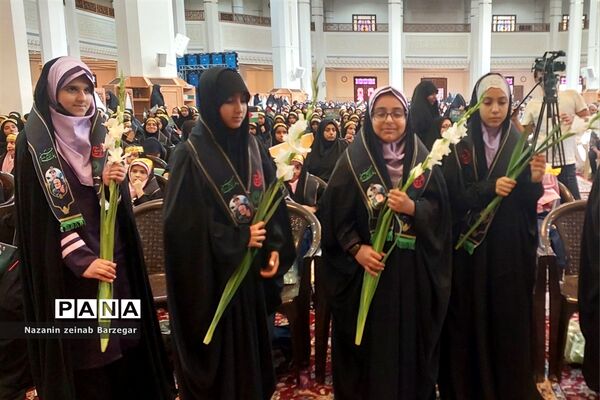 بزرگداشت شهدای دانش‌آموز حادثه تروریستی حرم مطهر احمد بن موسی (ع)