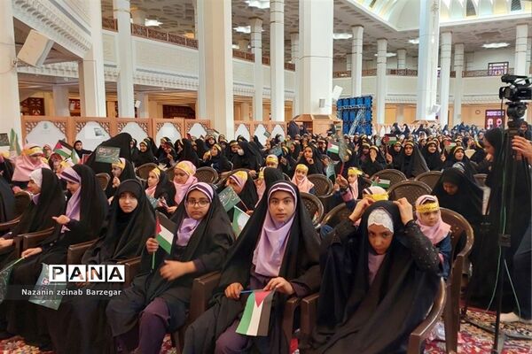 بزرگداشت شهدای دانش‌آموز حادثه تروریستی حرم مطهر احمد بن موسی (ع)