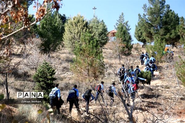 اردوی یک روزه تشکیلاتی پیشتازان دبیرستان شهید آل نبی شهرستان بجنورد