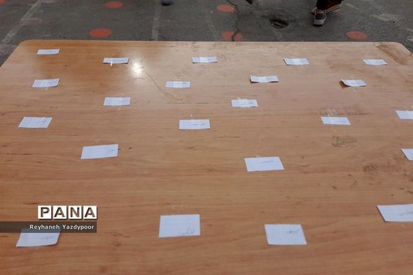 برگزاری مسابقه مادر دختری در دبیرستان استاد شهریار