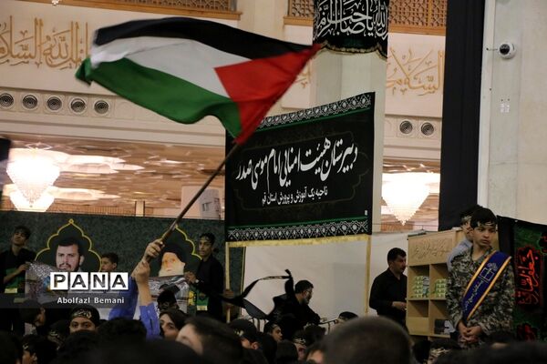اجتماع نوجوانان فاطمی «از قم تا قدس» در حرم حضرت معصومه(س)