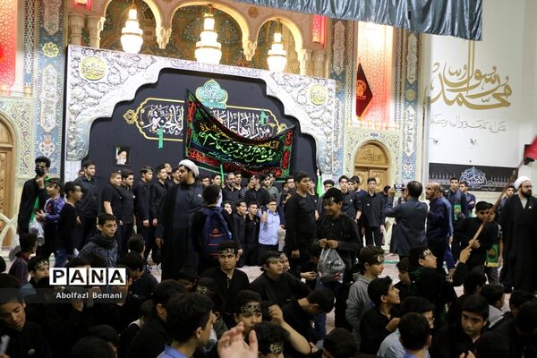 اجتماع نوجوانان فاطمی «از قم تا قدس» در حرم حضرت معصومه(س)