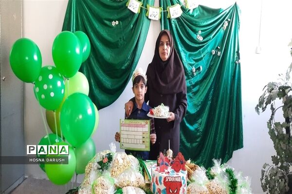 جشن قرآن  دانش‌آموزان  کلاس اولی دبستان سرافراز ناحیه ۷ در مشهد