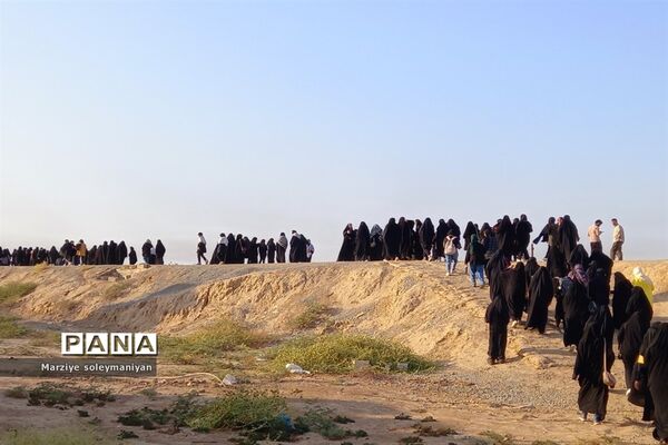 بازدید دانش‌آموزان اصفهانی شرکت کننده در اردوی راهیان نور از موزه ملی دفاع مقدس شهر خرمشهر