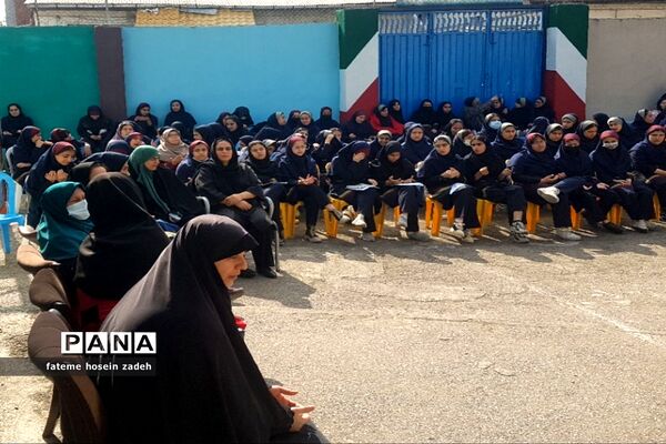 گرامیداشت هفته تربیت‌بدنی در دبیرستان سید صمد حسینی قائمشهر