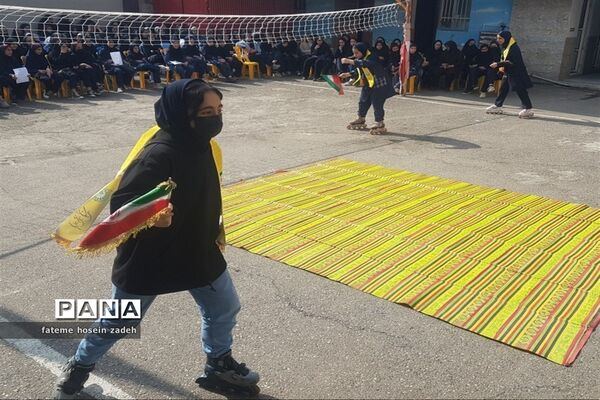 گرامیداشت هفته تربیت‌بدنی در دبیرستان سید صمد حسینی قائمشهر