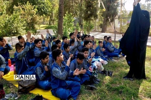 برگزاری دهمین اردوی یک‌روزه دهه هشتادی‌ها در بوستان ۱۵ خرداد شهرستان‌ورامین