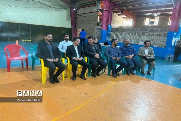 همایش دبیران تربیت‌بدنی در سالن حضرت رقیه (س) شهرستان ورامین