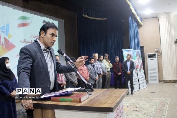 تجلیل از خانواده شهدا، فعالان حوزه تربیت‌بدنی و مدال‌آوران مسابقات ورزشی کشوری در بوشهر