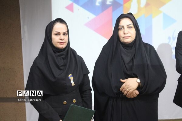 تجلیل از خانواده شهدا، فعالان حوزه تربیت‌بدنی و مدال‌آوران مسابقات ورزشی کشوری در بوشهر