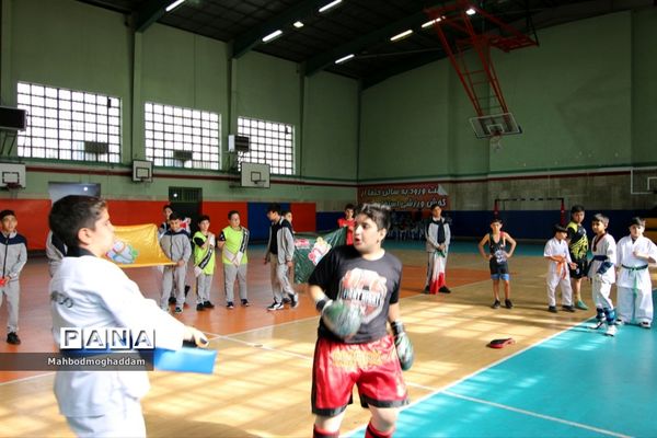 افتتاحیه المپیادورزشی درون مدرسه‌ای دبستان پسرانه علوی منطقه ۱۳