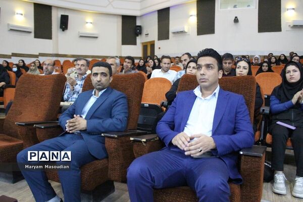 تجلیل از خانواده شهدا، فعالان حوزه تربیت‌بدنی و مدال‌آوران مسابقات ورزشی کشوری در بوشهر