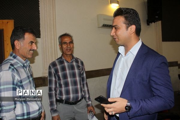 تجلیل از خانواده شهدا، فعالان حوزه تربیت‌بدنی و مدال‌آوران مسابقات ورزشی کشوری در بوشهر