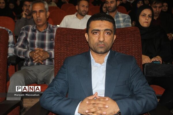 تجلیل از خانواده شهدا، فعالان حوزه تربیت‌بدنی و مدال‌آوران مسابقات ورزشی کشوری در بوشهر