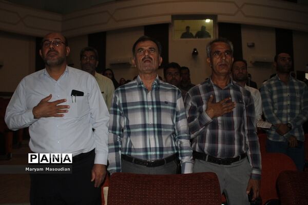 تجلیل از خانواده شهدا، فعالان حوزه تربیت‌بدنی و مدال‌آوران مسابقات ورزشی کشوری در بوشهر