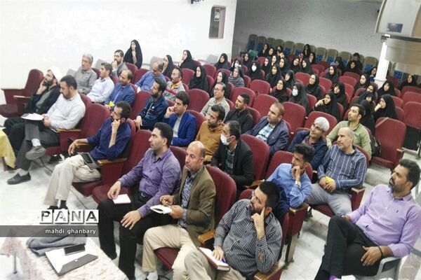 دوره توانمند‌سازی سپهر دانش و معرفت در ساوه