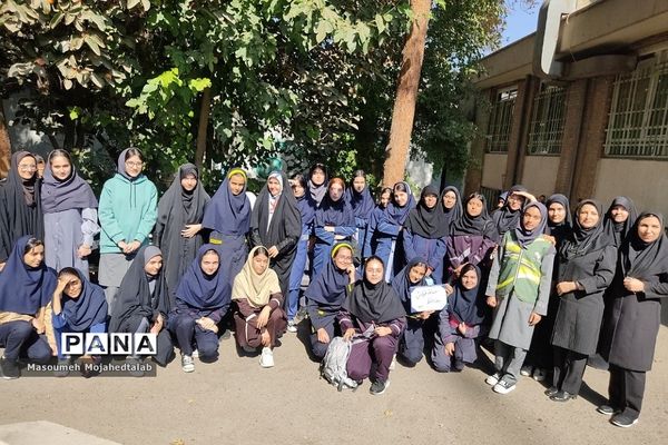 مسابقه‌ نظم ‌و ‌نثر‌خوانی در شهرستان شهریار