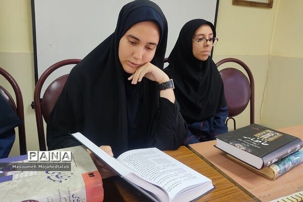 مسابقه‌ نظم ‌و ‌نثر‌خوانی در شهرستان شهریار