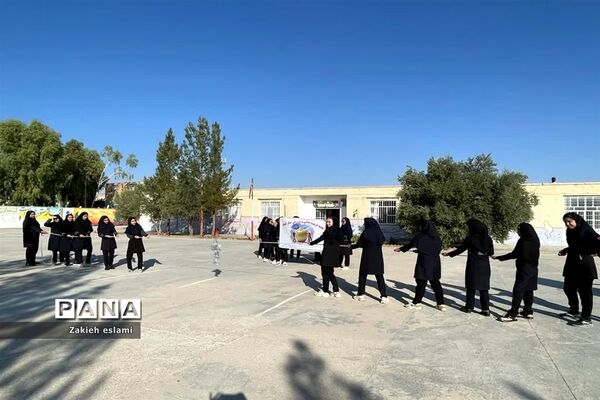 گرامیداشت هفته تربیت‌بدنی در دبیرستان متوسطه اول سمیه شهرستان خاتم