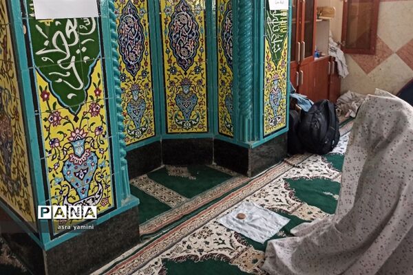 برگزاری نماز جماعت در دبیرستان دخترانه نبوت ملارد