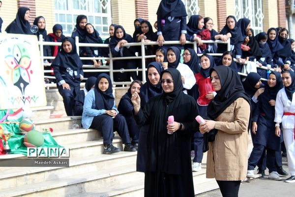 المپیاد درون مدرسه‌ای دبیرستان شهید خدابخشی ناحیه یک قم