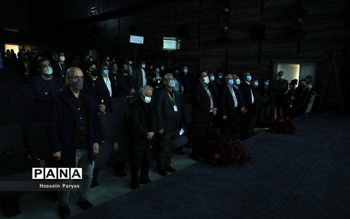 علی رستگار:  تبلیغات در اختیار سینمای داستانیست و اکران محدود در اختیار سینمای مستند