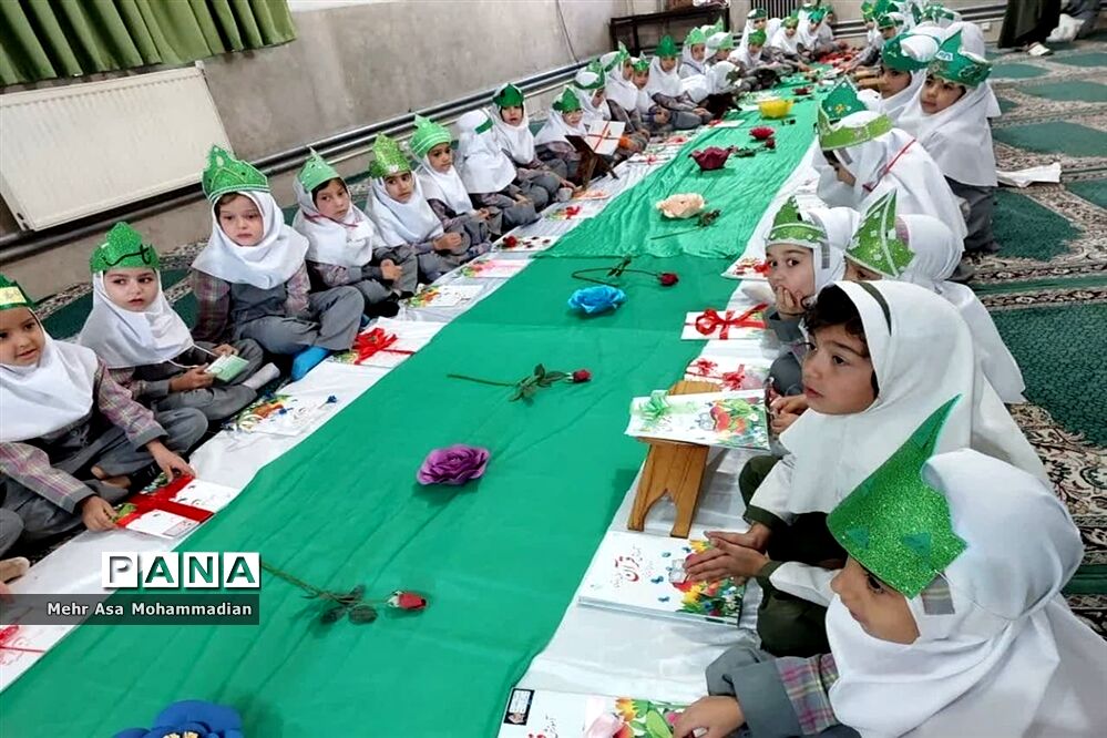 جشن قرآن دانش‌آموزان پایه اول ابتدایی آموزشگاه الله‌اکبر اسلامشهر