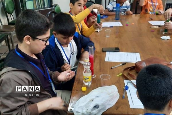 کارگاه آموزشی «استم »با رویکرد پرورش مهارت‌های تفکر و خلاقیت در اسلامشهر