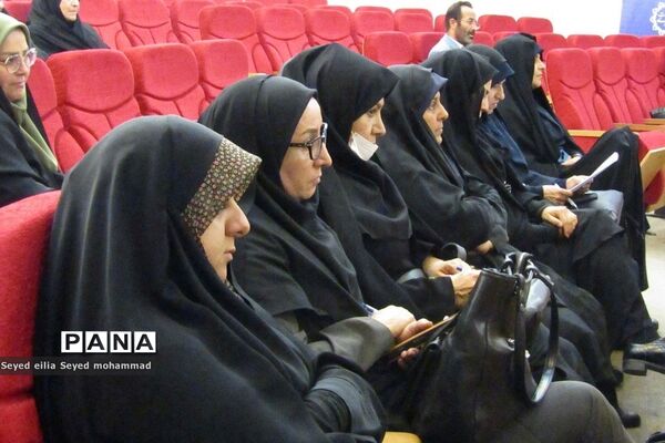 دیدار مدیران و معاونان پرورشی با امام‌جمعه قیامدشت