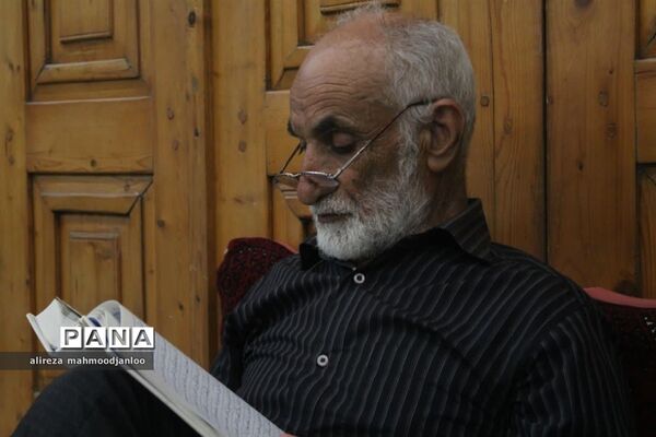 جلسه هفتگی قرآن کریم در گلوگاه