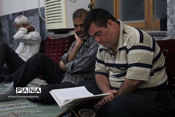 جلسه هفتگی قرآن کریم در گلوگاه