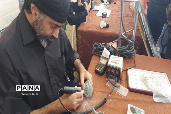 حضور دانش‌آموزان  و خبرنگاران شهر جوادآباد در مراسم ارتحال امام خمینی (ره)