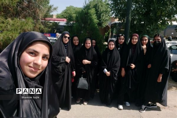 حضور دانش‌آموزان  و خبرنگاران شهر جوادآباد در مراسم ارتحال امام خمینی (ره)