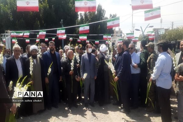 آیین گلباران قتلگاه یادمان شهدای ۱۵ خرداد در شهرستان‌ قرچک