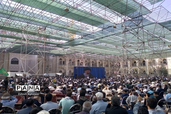 عرض ارادت مردم به امام خمینی(ره) در سی و چهارمین سالگرد ارتحال