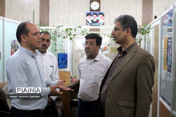 بازدید سرزده معاون پرورشی و فرهنگی اداره‌کل آموزش و پرورش استان بوشهر از سازمان دانش‌آموزی استان