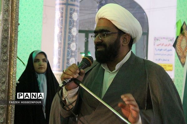 محفل شعر آیینی امام رضایی در امامزاده حضرتین