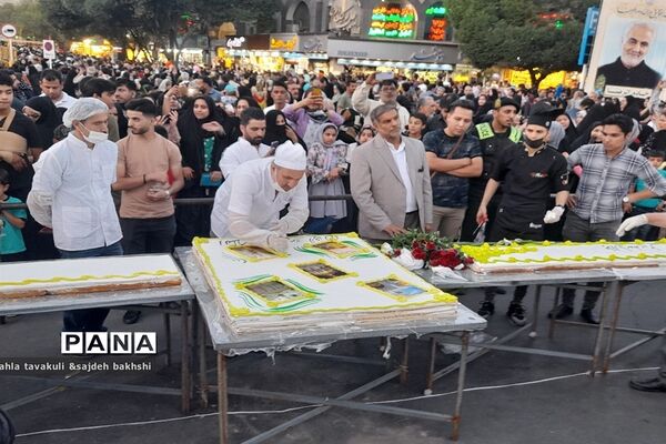 جشن باشکوه خانوادگی در جوار آقا علی ‌بن موسی الرضا (ع) با حضور پرشور مردم در مشهد مقدس